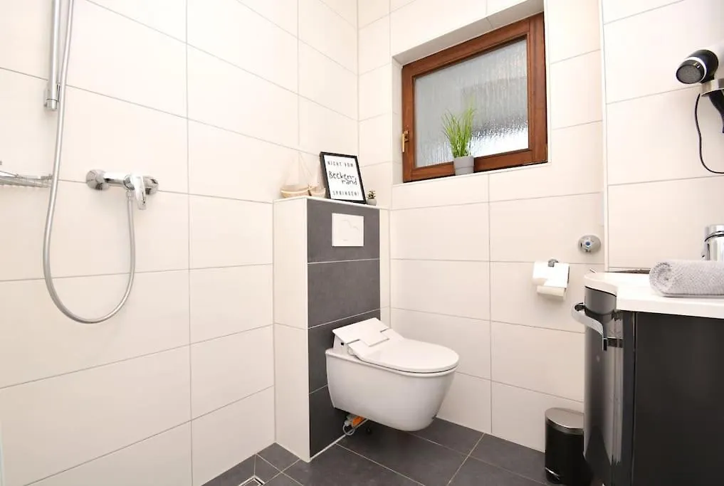 Lägenhet Nue01-Fw Maisionettewohnung Nuernberg